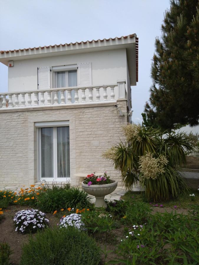 Maison Avec Jardin Prive Сен-Ілер-де-Р'єз Екстер'єр фото
